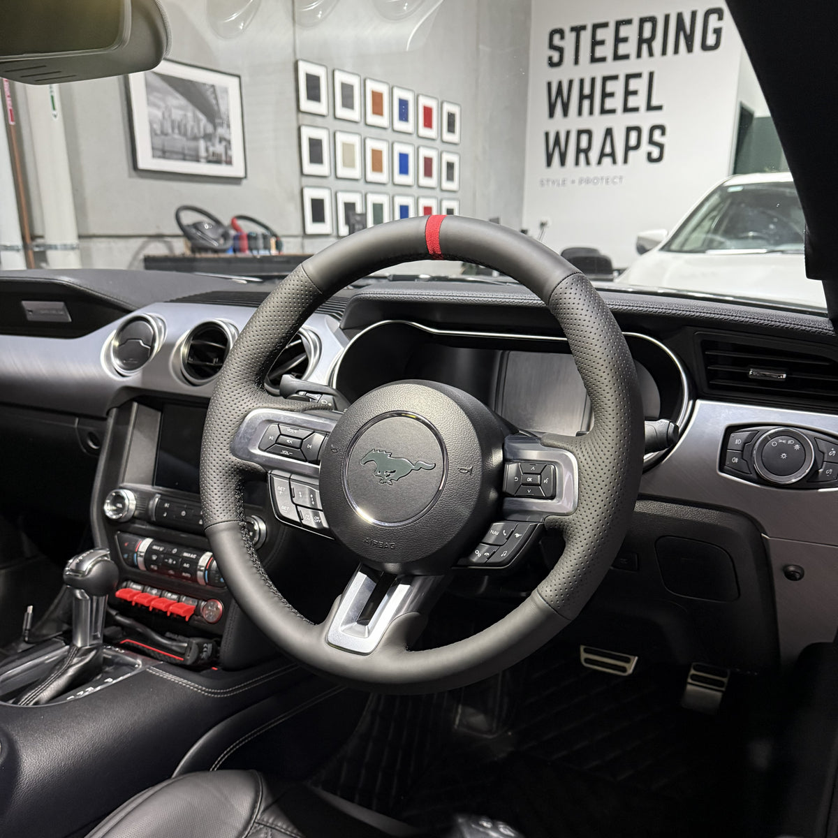 Ford Mustang S550 (2015–2023) Steering Wheel Wrap – Black Leather (smooth top, perforated sides), Black stitch, Red Alcantara® marker